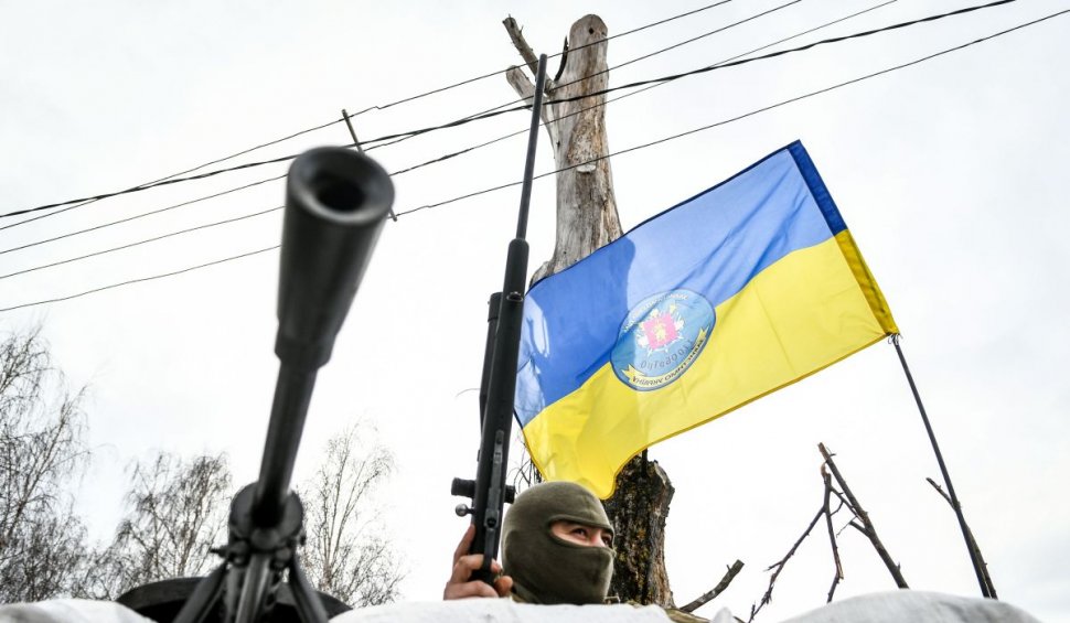 Soldați ucraineni, uciși în ziua în care Vladimir Putin anunța că recunoaște independența separatiștilor din Ucraina
