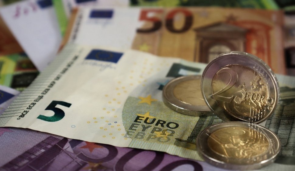 Cursul euro, peste maximul istoric comunicat de BNR