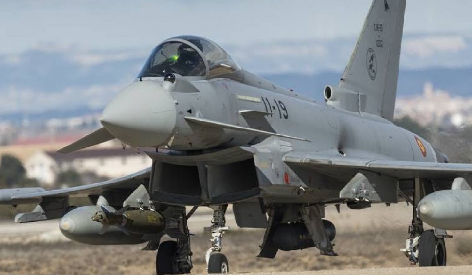 MApN: Alte trei avioane Eurofighter Typhoon au aterizat la Mihail Kogălniceanu