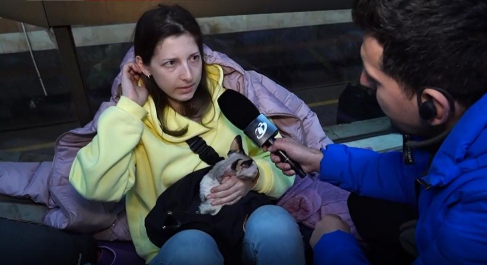 Echipa Antena 3, în adăposturile antibombardament de la Kiev. Imagini emoţionante cu oamenii care s-au refugiat la metrou 752888