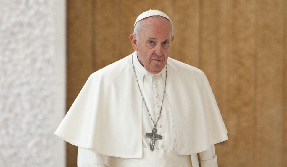 Papa Francisc a mers la ambasada Rusiei din Vatican pentru a-şi exprima îngrijorarea faţă de războiul din Ucraina