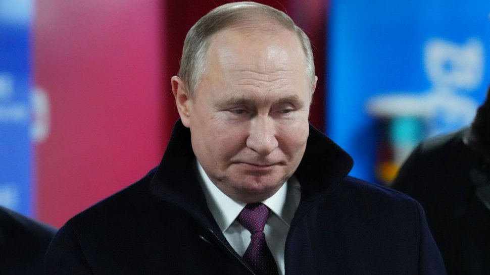 Administraţia Putin ameninţă Occidentul cu riposte "simetrice sau asimetrice" faţă de sancţiuni