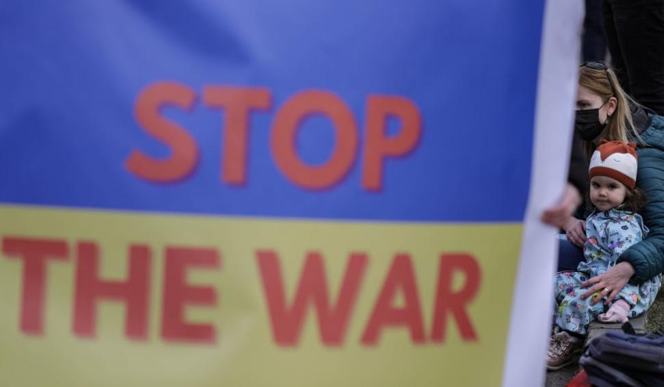 Oamenii din întreaga lume protestează pe străzi împotriva războiului din Ucraina: "Stop războiului! Stop Putin!" 753136