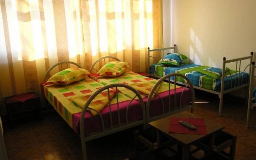 Tabere școlare transformate în centre de cazare pentru ucraineni. Firea: Peste 600 de locuri sunt disponibile