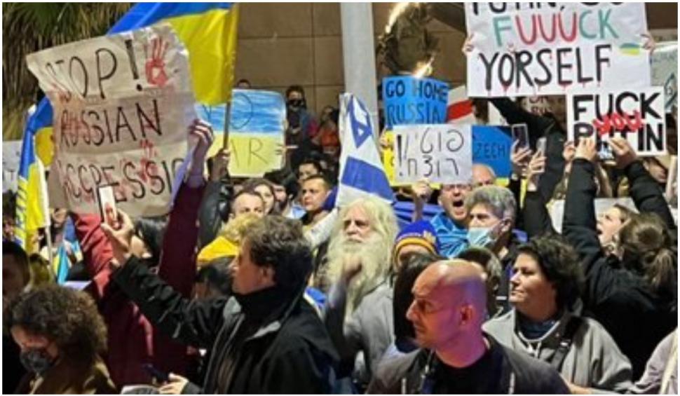 Proteste masive în toată lumea, inclusiv la Bucureşti. Românii cer recâștigarea drepturilor pierdute în ultimii doi ani şi încetarea războiului în Ucraina 753284