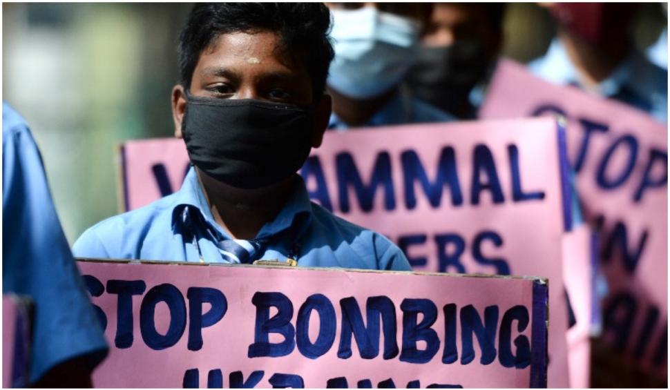 Proteste masive în toată lumea, inclusiv la Bucureşti. Românii cer recâștigarea drepturilor pierdute în ultimii doi ani şi încetarea războiului în Ucraina 753287