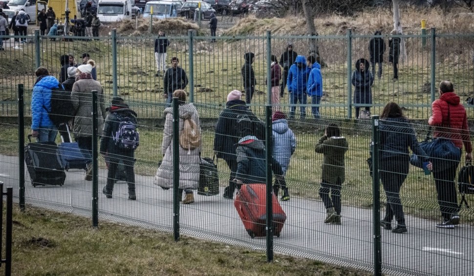 Societatea civilă cere de urgență centre mobile pentru înregistrarea refugiaților din Ucraina: "E oribil ce se întâmplă cu solicitanții de azil"