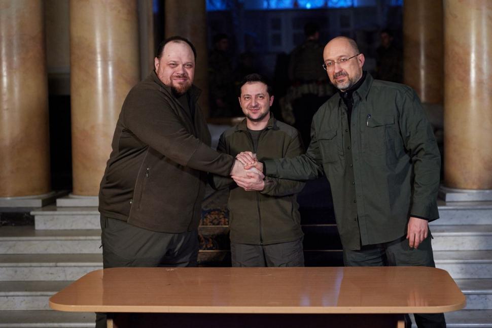 Volodimir Zelenski a semnat cererea de aderare la UE: "Soldații noștri nu luptă doar pentru țara noastră, luptă pentru toată Europa" 753487