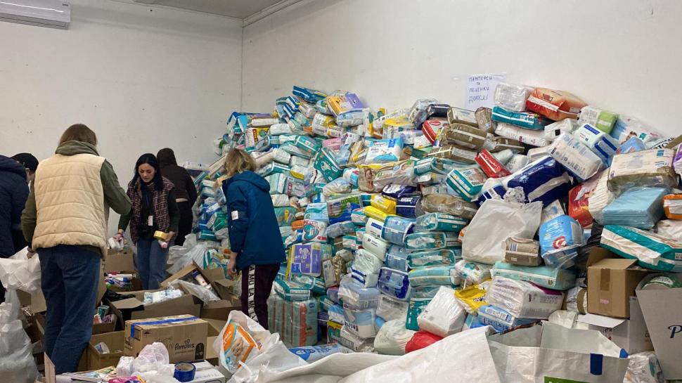 Miracolul umanităţii! În Lvov teama de război nu a înfrânt bunătatea. Zeci de voluntari încearcă să ajute 753724