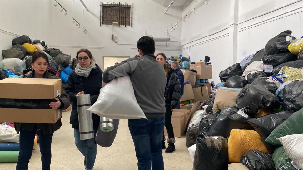 Miracolul umanităţii! În Lvov teama de război nu a înfrânt bunătatea. Zeci de voluntari încearcă să ajute 753727