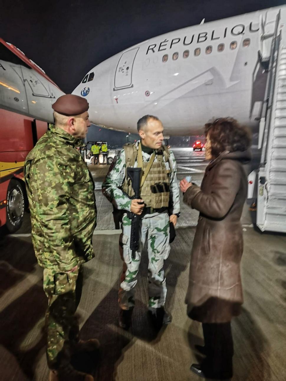Peste 200 de militari francezi au ajuns în România. Ambasadoarea Laurence Auer: "Este o Forţă care va rămâne cu titlu permanent" 753770