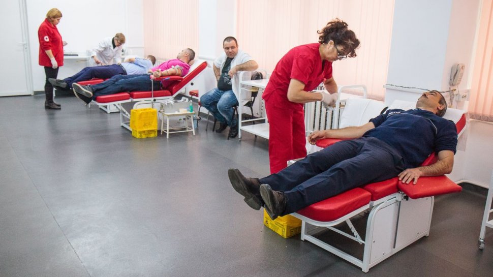 Românii sunt aşteptaţi să doneze sânge pentru răniţii din Ucraina. Anunţul făcut de Ministerul Sănătăţii