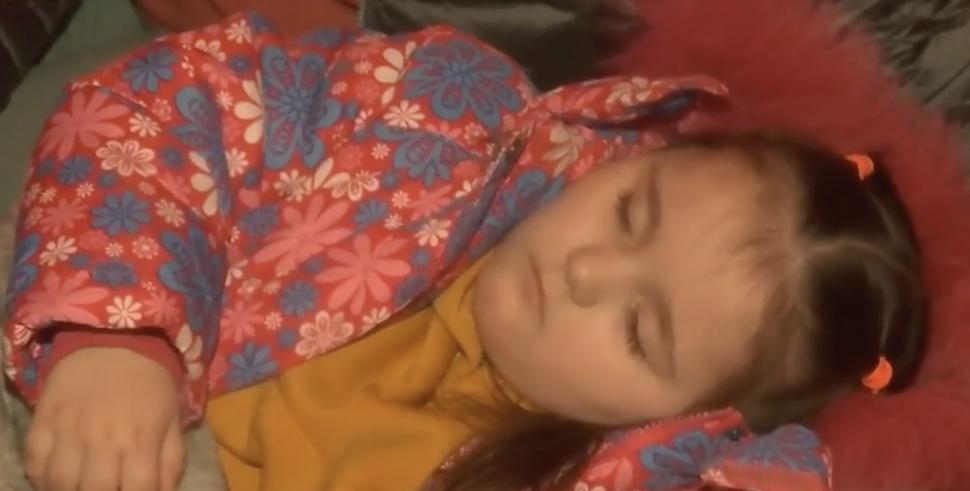 Bebeluș de o lună în corturile de la Vama Siret: ”Aveți o inimă mare în România. Ne-ați ajutat mai mult decât ar trebui” 753924