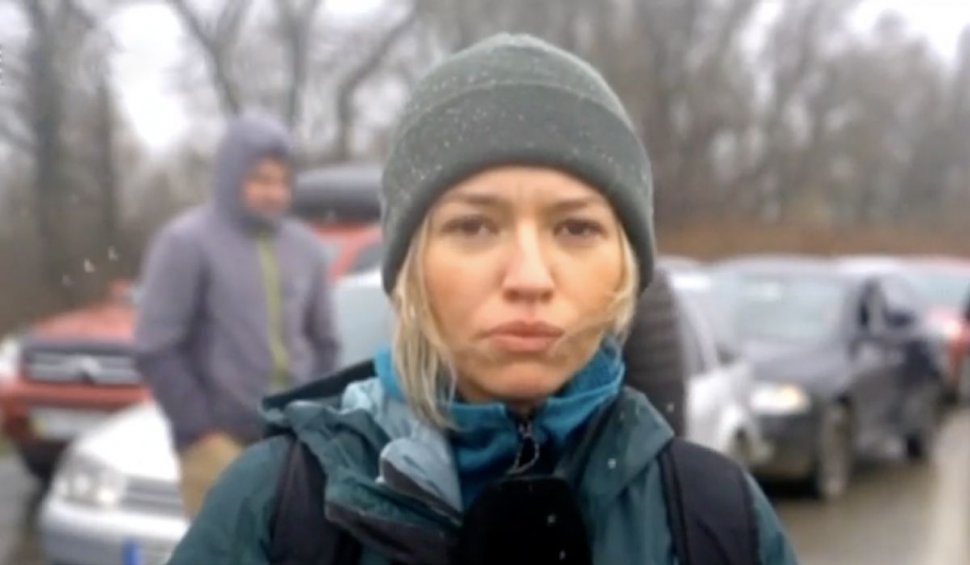 Sabrina Preda, în direct din vama Orlovka, la CNN International: ”Oamenii ne spun că sunt disperaţi, sunt speriaţi”