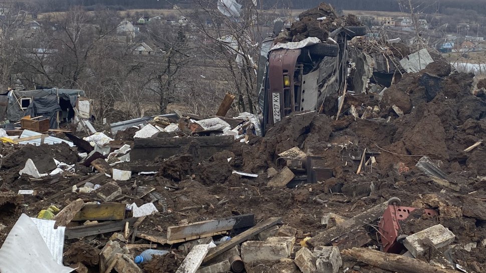 Război în Ucraina. O întreagă localitate, cu 600 de locuitori, distrusă complet de bombardamentele ruse
