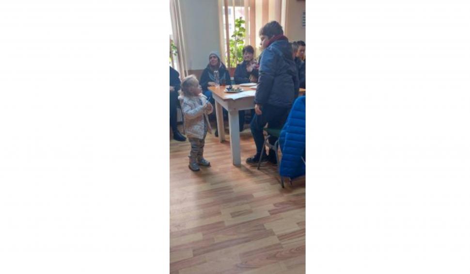 Zeci de refugiaţi ucraineni cu deficiență de auz au fost salvaţi şi găzduiţi de către Asociaţia Surzilor din Cluj 754532