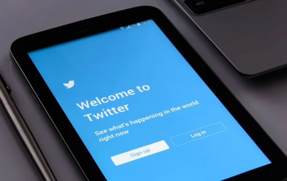 Rusia interzice și Twitter, după Facebook. Ruşii vor avea și mai puțin acces la informații 