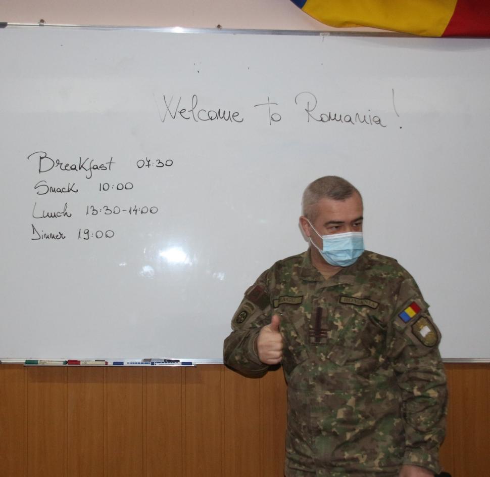 Liceeni refugiați din Ucraina, primiți cu flori, dulciuri și mărțișoare de elevii de la Colegiului Militar din Breaza 754707