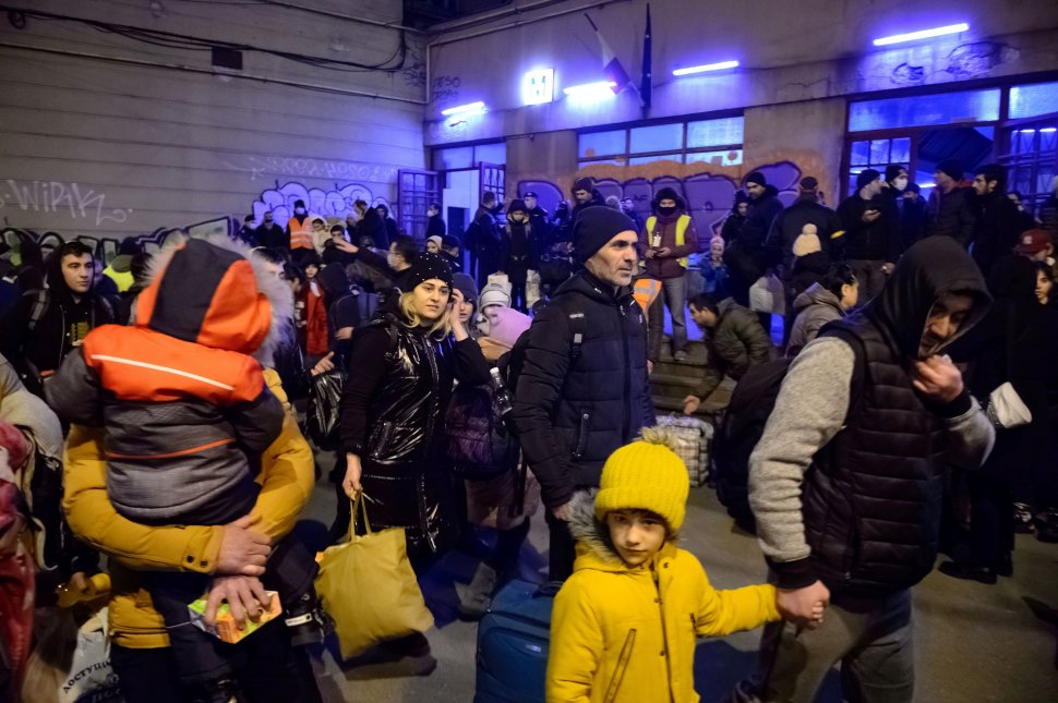 Ce măsuri iau autorităţile de la noi pentru a-i sprijini pe refugiaţii ucraineni
