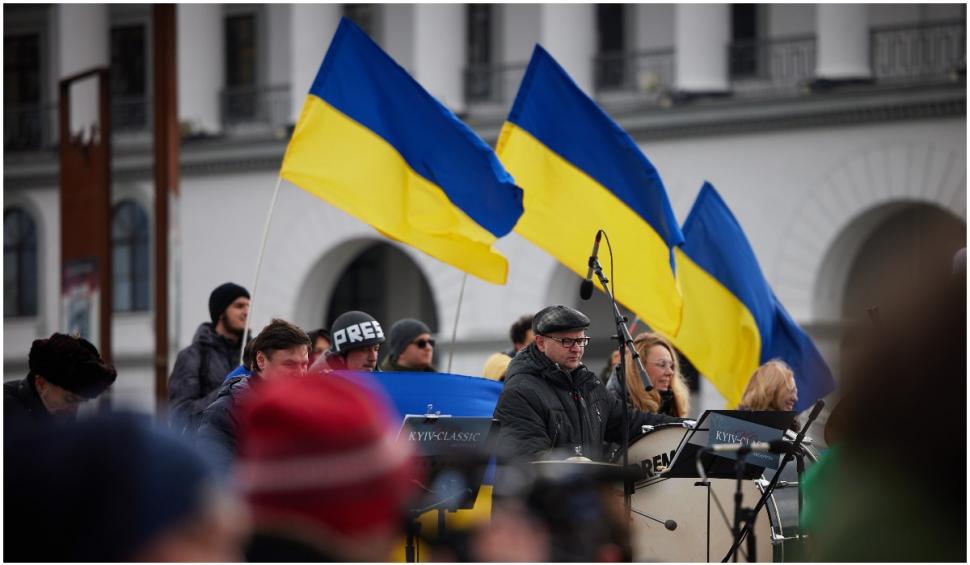 O orchestră a interpretat imnul național al Ucrainei în centrul Kievului pe măsură ce rușii avansează spre capitală 755351