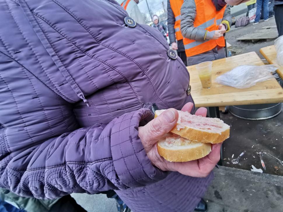 Speranţă şi solidaritate în Lvov, un oraș istoric din vestul Ucrainei, transformat acum de voluntari într-un uriaș centru de primire 755406