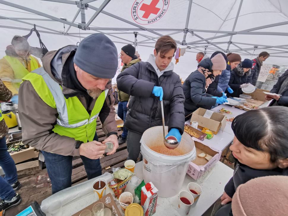 Speranţă şi solidaritate în Lvov, un oraș istoric din vestul Ucrainei, transformat acum de voluntari într-un uriaș centru de primire 755413