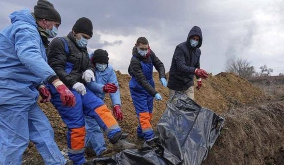 1.200 de cadavre culese de pe străzi la Mariupol | Ambasador american: "Rusia a comis crime de război în Ucraina"