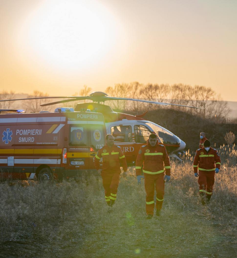 Doi bebeluși români cu probleme grave de sănătate, transportaţi din Ucraina la spitale din Bucureşti şi Timişoara 756176