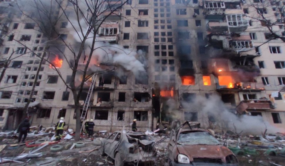 Război în Ucraina. Un bloc cu 9 etaje a fost bombardat în Kiev. Două persoane au murit