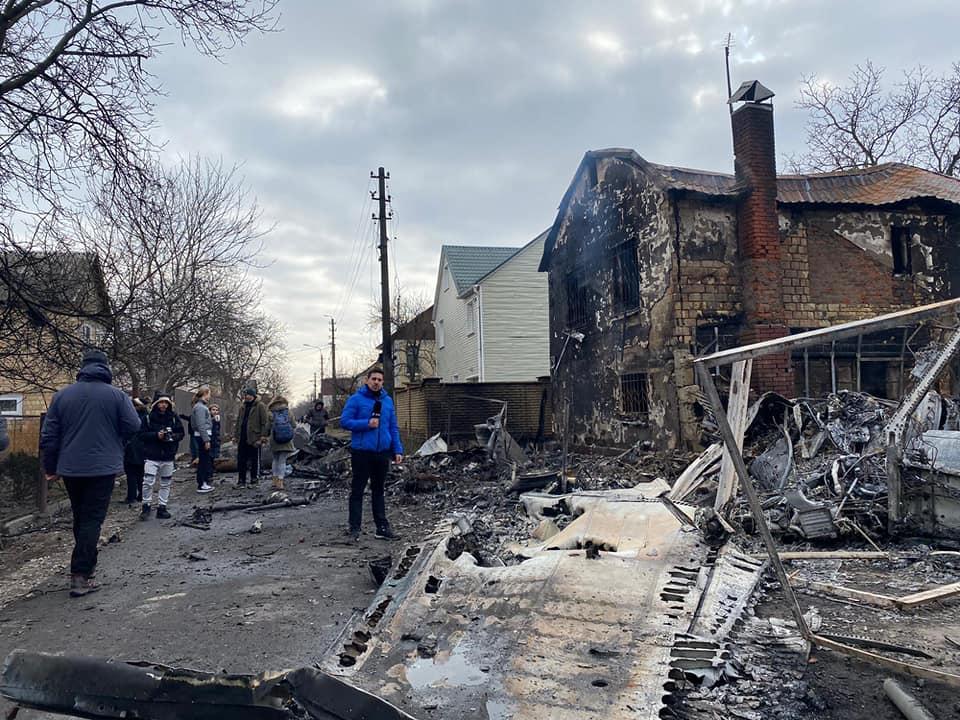 Cristi Popovici, despre experienţa sa pe frontul din Ucraina: "Alarme, bubuituri și sunetul mitralierelor. Războiul abia începuse şi aveam să-l trăim pe pielea noastră” 756380