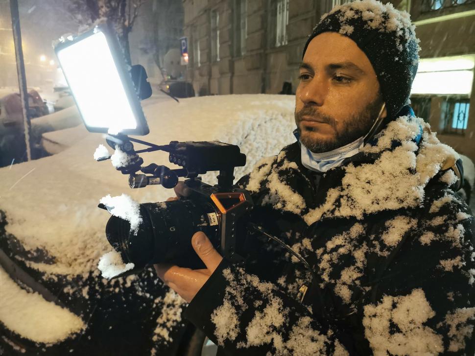 Cristi Popovici, despre experienţa sa pe frontul din Ucraina: "Alarme, bubuituri și sunetul mitralierelor. Războiul abia începuse şi aveam să-l trăim pe pielea noastră” 756387