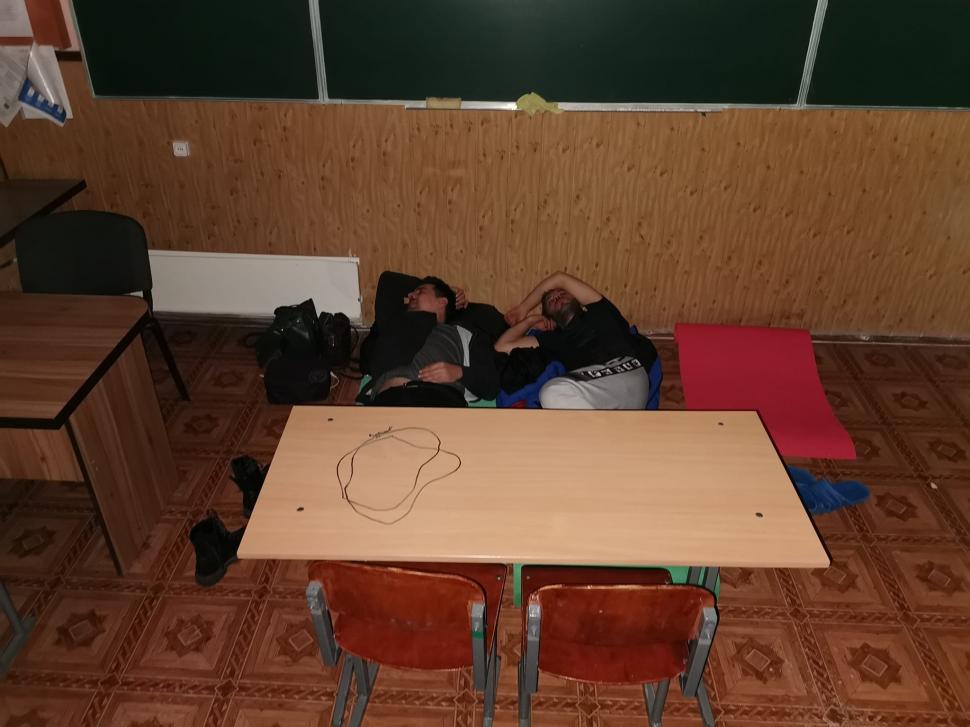 Cristi Popovici, despre experienţa sa pe frontul din Ucraina: "Alarme, bubuituri și sunetul mitralierelor. Războiul abia începuse şi aveam să-l trăim pe pielea noastră” 756389