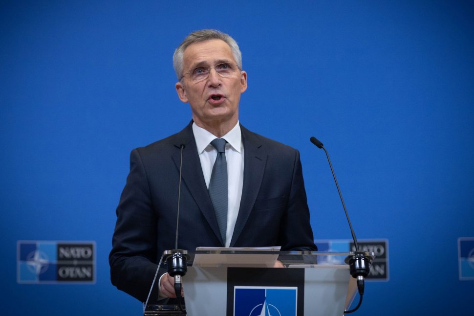 Secretarul General al NATO: "Suntem îngrijorați că Rusia ar putea lansa un atac chimic în Ucraina"