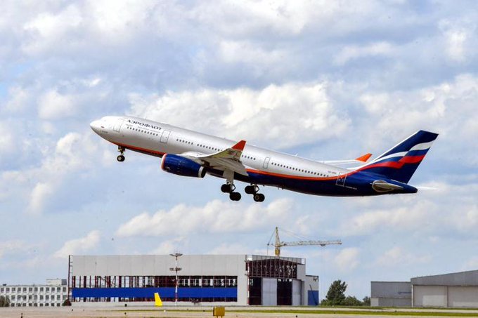 Mişcări de ultimă oră la Kremlin! Avioane misterioase cu oficiali ruşi au plecat spre Siberia