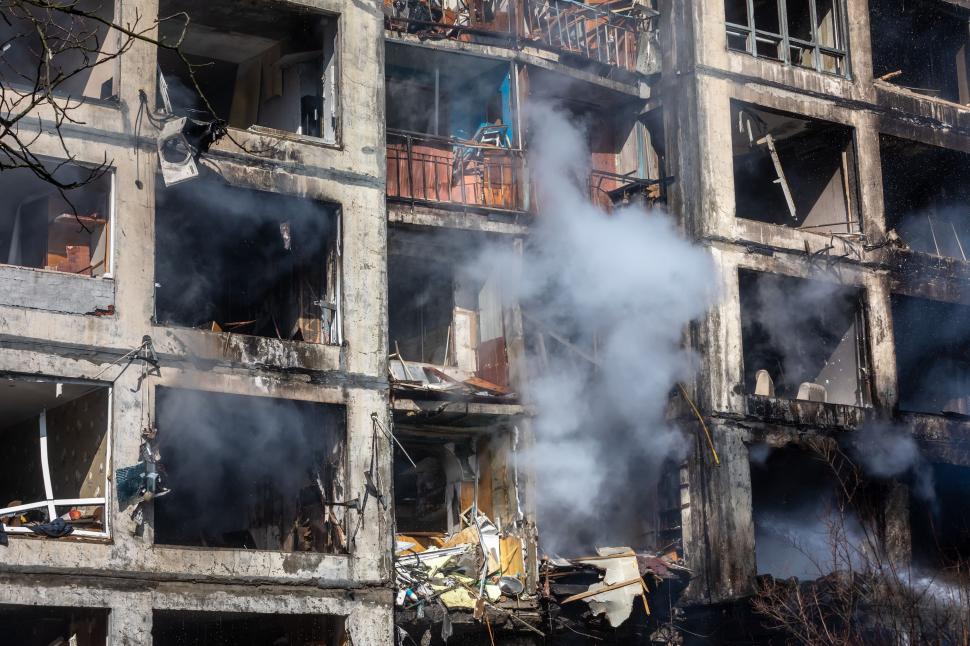 Război în Ucraina | Explozii în lanţ în oraşele înconjurate de ruşi. Până la 90% din Mariupol a fost distrus | Antena 3 transmite LIVE 24 din 24 756674