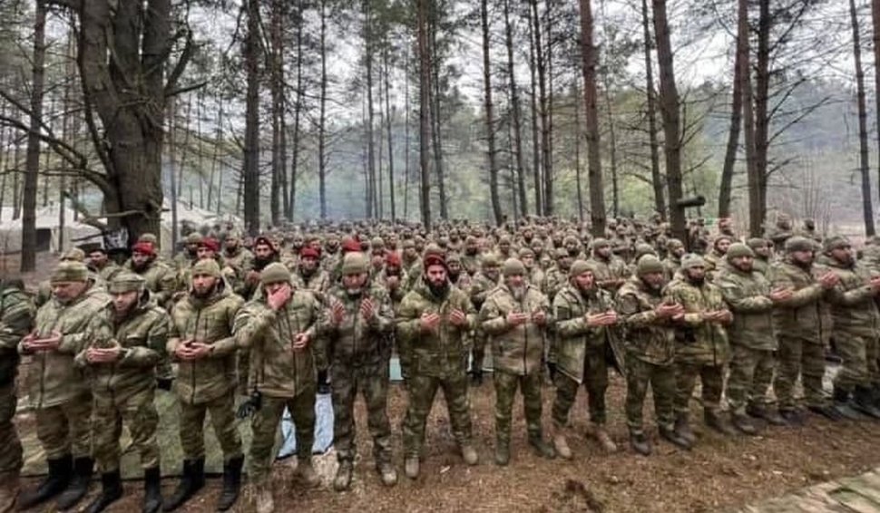 Liderul cecen, un apropiat al lui Putin, anunță că militarii săi au plecat spre Ucraina. "Sunt o mie de voluntari"