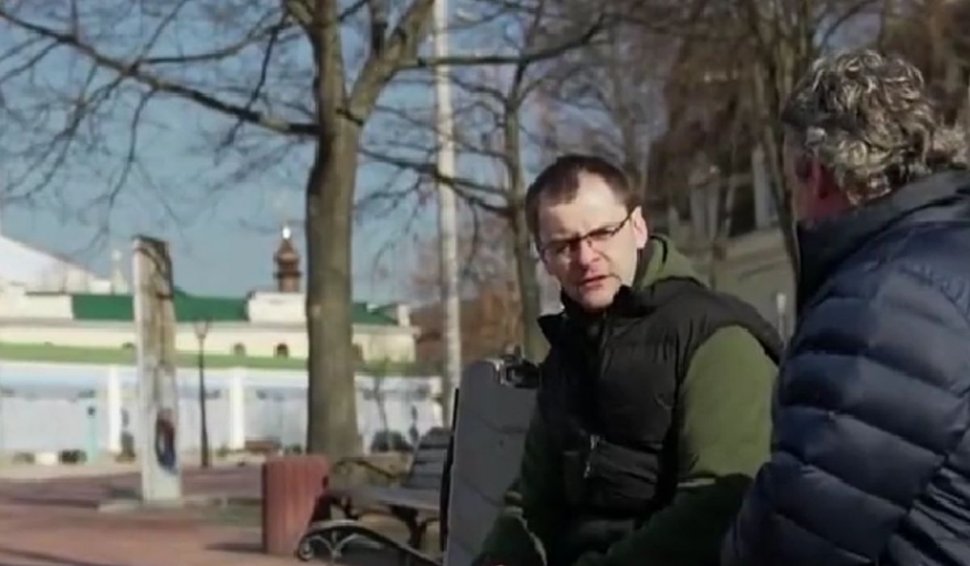 Serghei, bărbatul care și-a pierdut soția și copiii în măcelul făcut de ruși la Irpin, și-a povestit drama la CNN | Prezentatoarea și translatorul au izbucnit în lacrimi