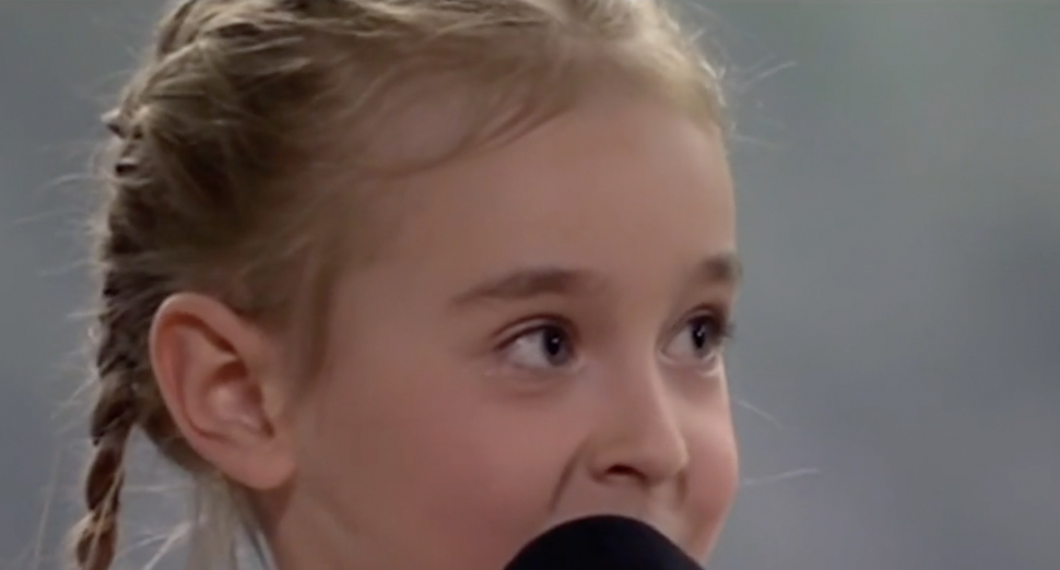 Fetița care a cântat într-un buncăr din Kiev, chemată să interpreteze imnul Ucrainei la un concert în Polonia