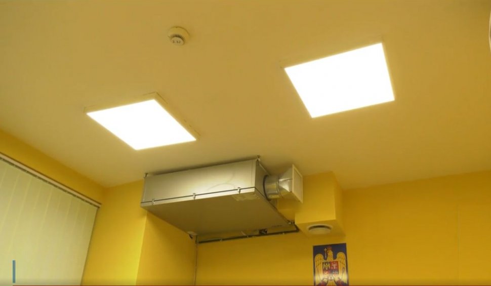 Sisteme inteligente care îi ţin pe elevi în siguranţă şi reduc factura la energie, la o şcoală din Oradea