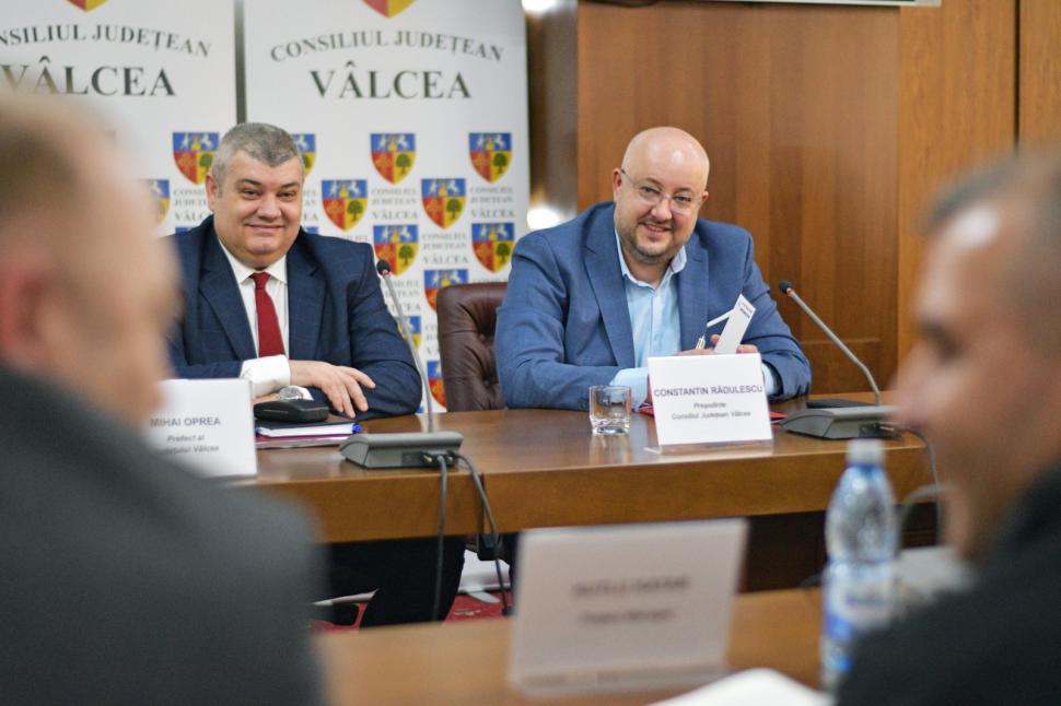 Încep lucrările la Secțiunea 2 Boița - Cornetu a autostrăzii Sibiu-Pitești. Anunțul făcut de președintele CJ Vâlcea 757853