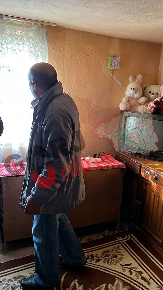 Casă bântuită în Gorj. Familia s-a mutat la vecini. Preotul a rupt-o la fugă, după ce obiectele au început să se miște 758064