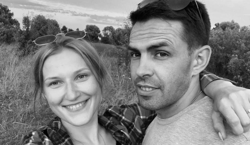 "Viața mea stă lângă mine, într-un sicriu închis". Irina, o ucraineancă, este văduvă la 25 de ani | Drama unui cuplu tânăr destrămat de război 758212