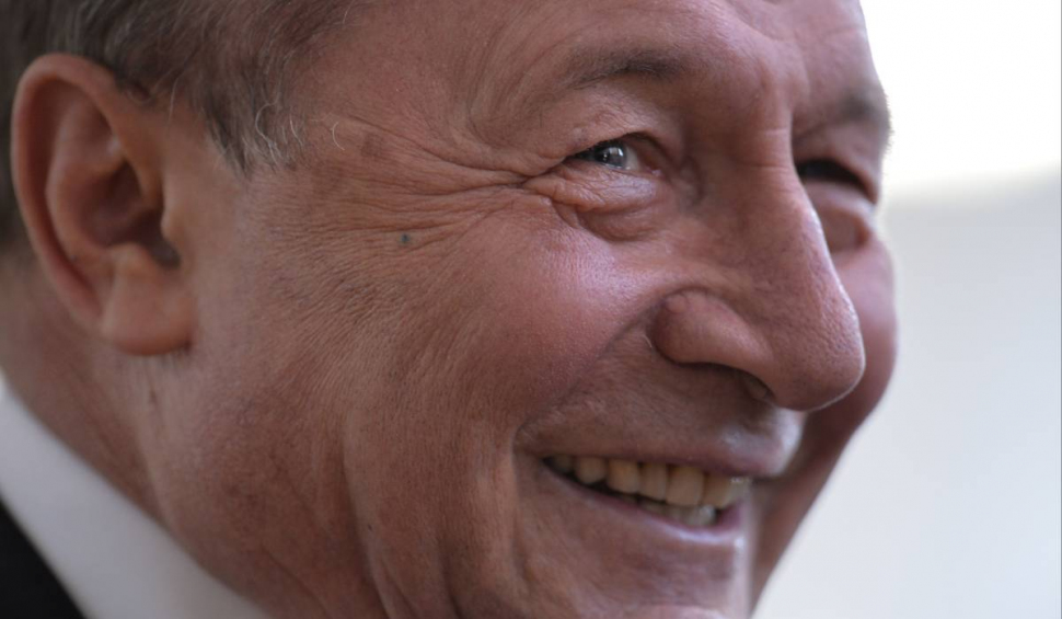 Traian Băsescu încasează de la Administrația Prezidențială o indemnizație mai mare decât Klaus Iohannis. Ce venituri are fostul președinte