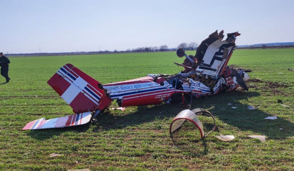 Încă un avion s-a prăbușit în România! Pilotul a murit