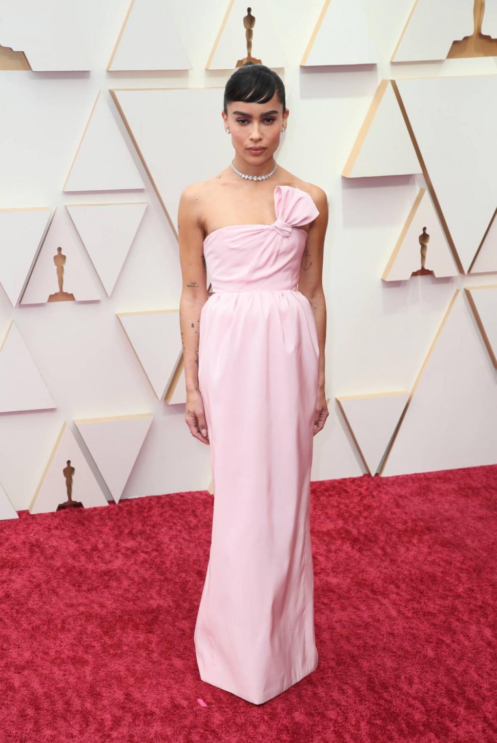 Cele mai spectaculoase ținute pe covorul roșu la Oscar 2022 | Ce au purtat vedetele 758389