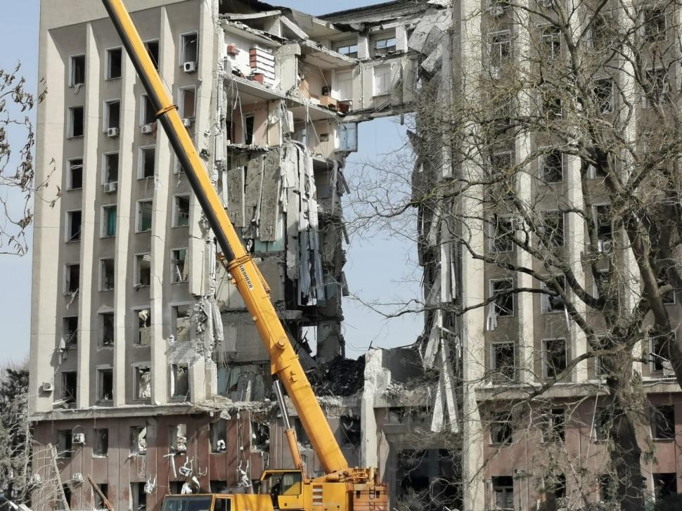 Cristi Popovici, trimisul special Antena 3 în Ucraina: "În Nicolaev situaţia este tensionată. Zeci de civili sunt daţi dispăruţi sub dărâmături" 759192