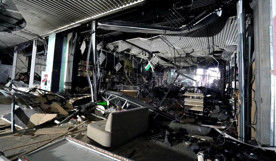 Imagini dramatice cu mall-ul din Kiev distrus de armata rusă 759307