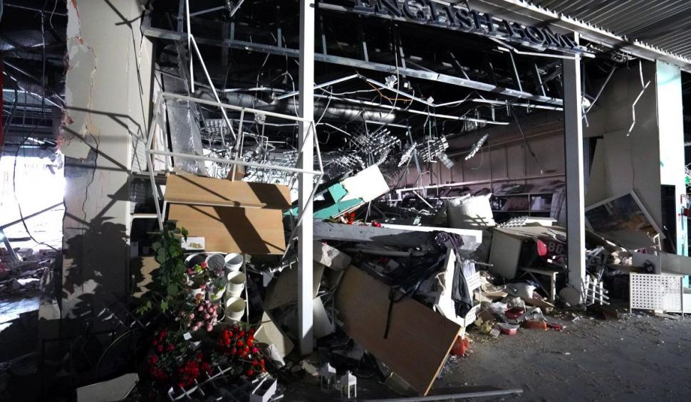 Imagini dramatice cu mall-ul din Kiev distrus de armata rusă 759309