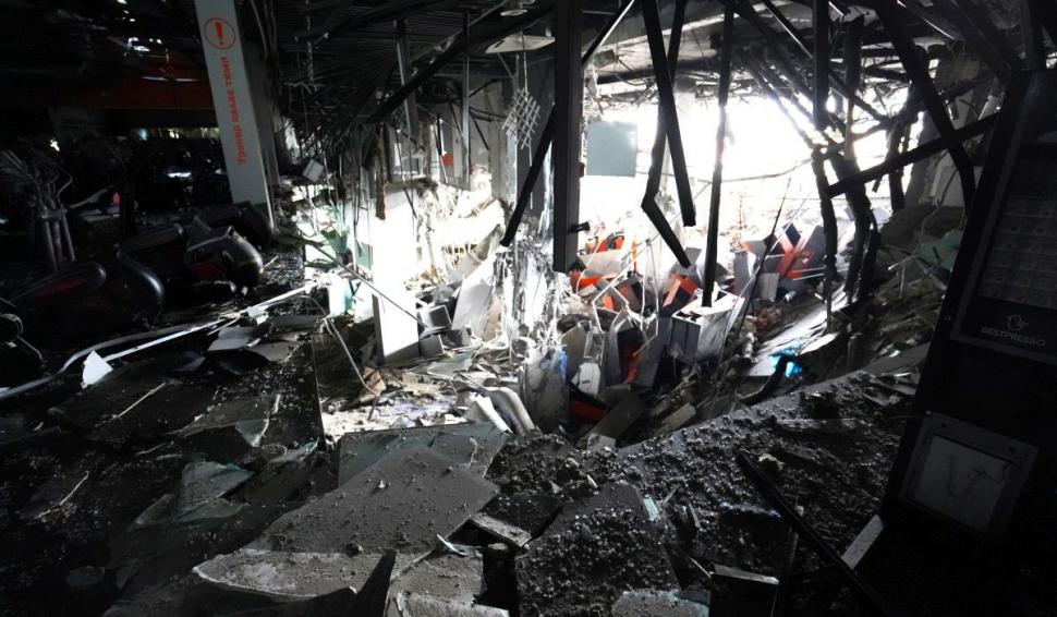 Imagini dramatice cu mall-ul din Kiev distrus de armata rusă 759319
