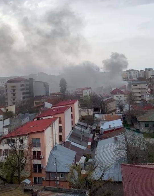Incendiu puternic în centrul Capitalei 759426